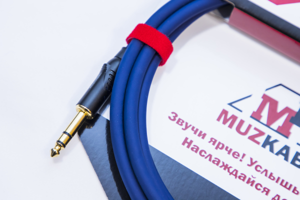Аудио кабель MUZKABEL BZFMK1S - 1 метр, JACK (стерео) - JACK (стерео)