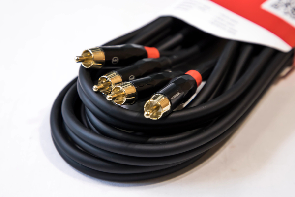 Аудио кабель MUZKABEL SLC04016 - 6 метров, 2RCA - 2RCA